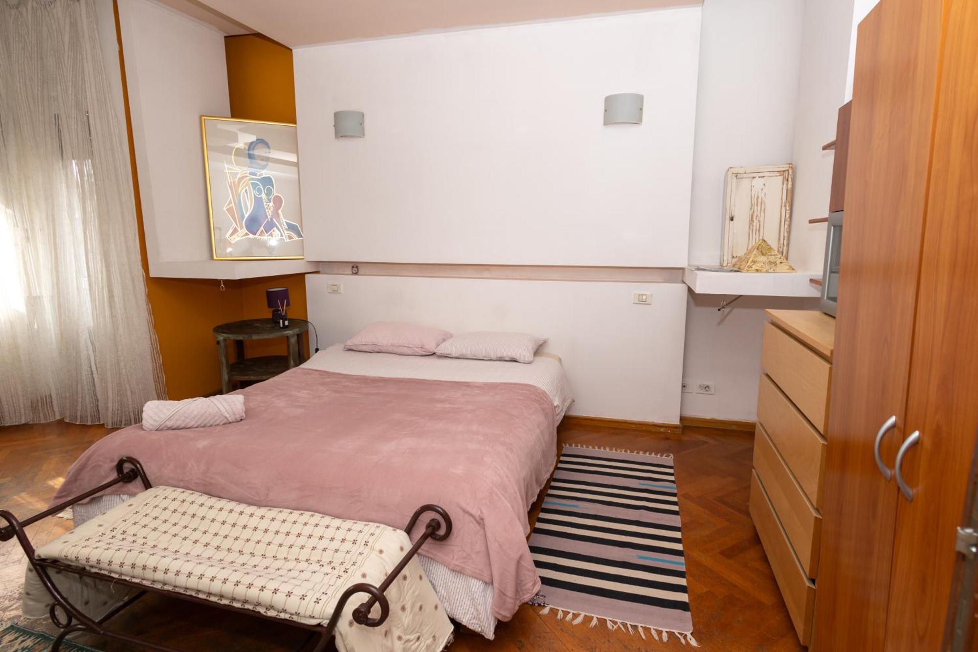 Shared Retro Vintage Luxury Apartment Bucareste Exterior foto